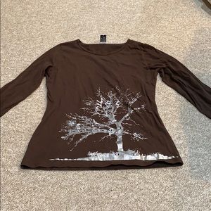 Brown long sleeve t-shirt, sliver tree in front